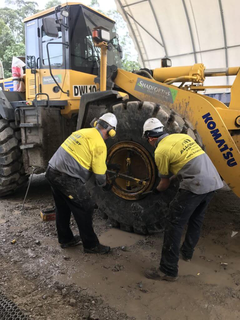 Onsite tyre services - Loaders and Earthworking Equipment